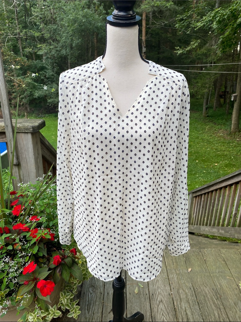 Talbots Black Dot cream V-Neck Long Sleeve Blouse sz Large